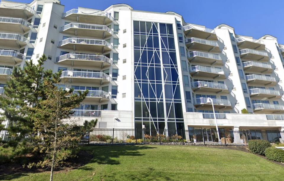 Job in Long Branch